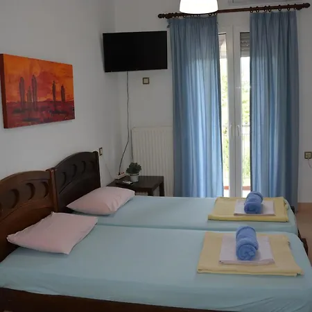 Nakis Stavros * Stavros (Thessaloniki)